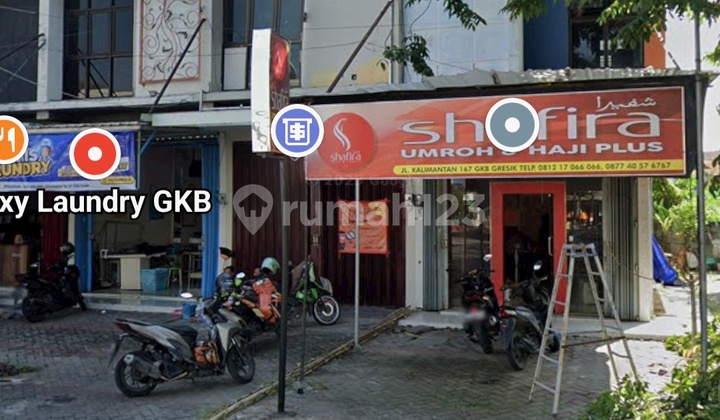 65 million/year!! Rare item, rarely any shop houses for rent in GKB Gresik!! :) 65 million/year!! Rare item, rarely any shop houses for rent in GKB Gresik!! :)