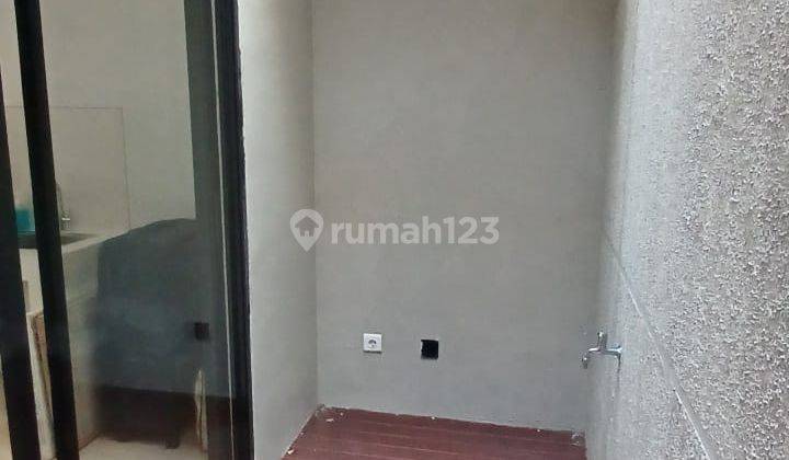 Rumah 2 Lantai Baru Unfurnished SHM di Northwest Park Citraland , Surabaya 2