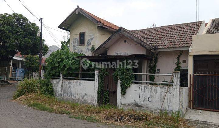 Rumah Hitung Tanah Butuh Renovasi HGB di Perumahan Gresik Kota Baru , Gresik 1