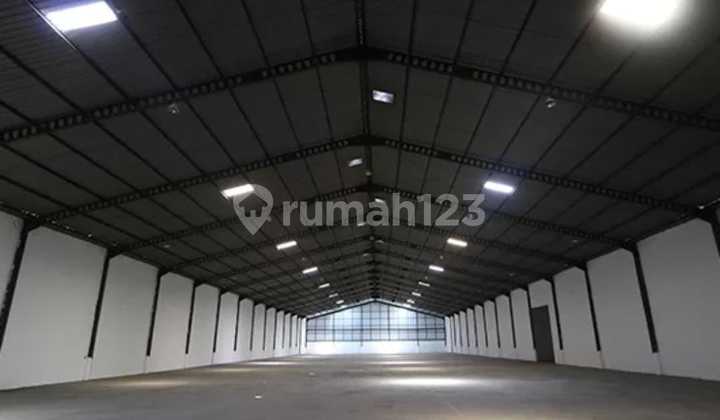FOR RENT WAREHOUSE 0 MARGOMULYO MAIN ROAD ‼  LAND AREA 4200 M2 // BUILDING AREA 3200 M2  SPACIOUS YARD !!!! 1000M2