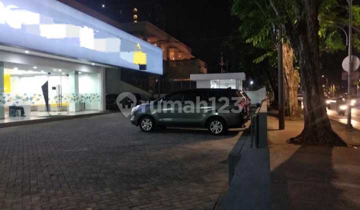 Lease of Former Bank Business Premises on Panglima Sudirman, Surabaya