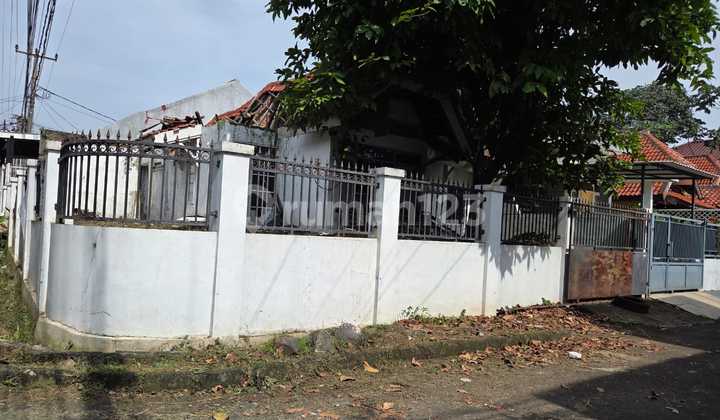 Dijual Rumah Hitung Tanah Saja, Posisi Hook,dilingkungan Yg Aman Dan Nyaman, Dekat Dgn Fasilitas Umum