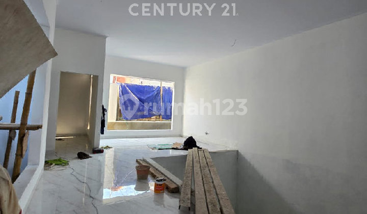 Rumah Baru 2 Lantai Minimalis Modern di Villa Taman Meruya 2