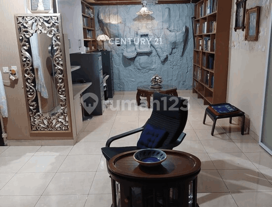 Rumah Asri Hoek 1  Lantai Di Sunter Mas Jakarta Utara