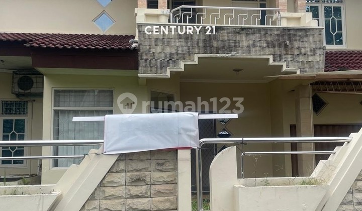 2-Story House in Bukitsari Area, Semarang with Mount Ungaran View 1