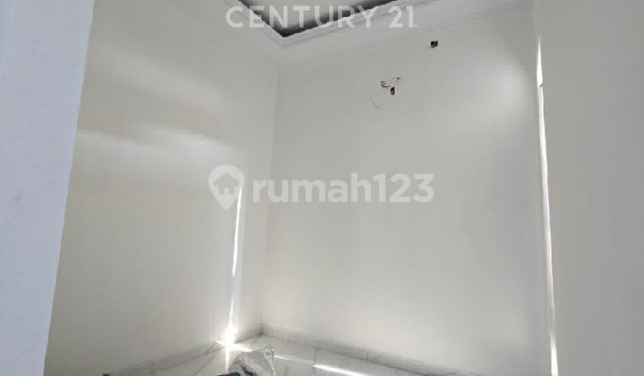 Rumah Villa Taman Meruya Desain Tropical Kontemporer Bgn Baru 2