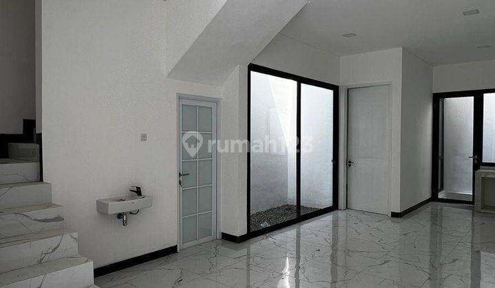 Di Jual Rumah Baru Lokasi Di BSD Griyaloka 2