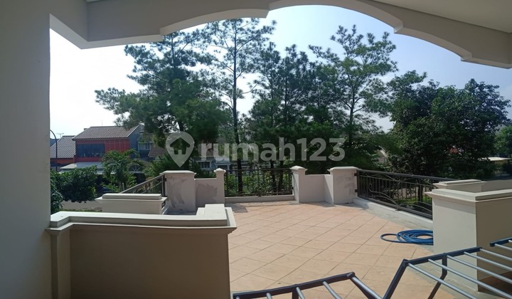 Di Jual Cepat Rumah Depan Taman, Kota Wisata