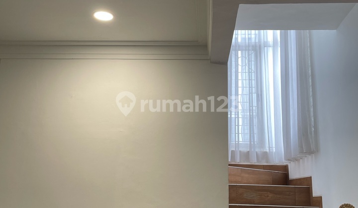 Di Jual Rumah Bagus Kota Wisata 2