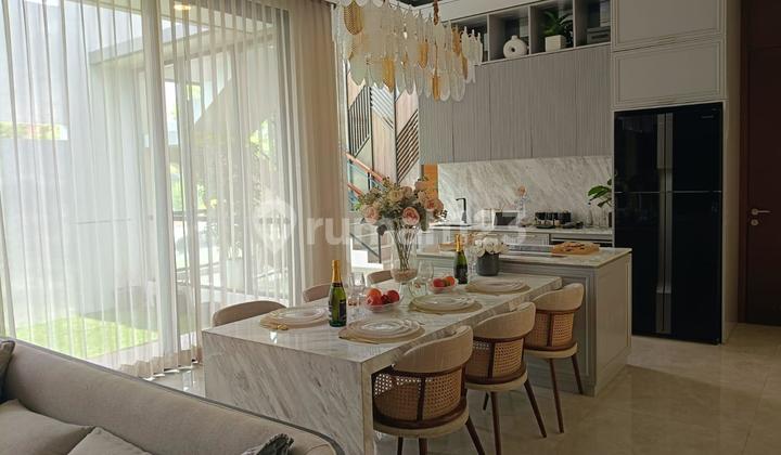 Di Jual Rumah Kolam Renang Kota Wisata 2