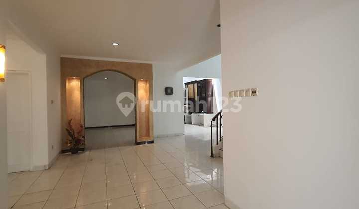 Jual Rumah Kota Wisata. Turun Harga