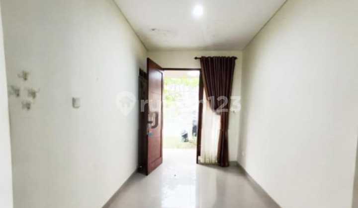 For Sale 4-Bedroom 2-Story House in Luxury Housing Batam Centre 2