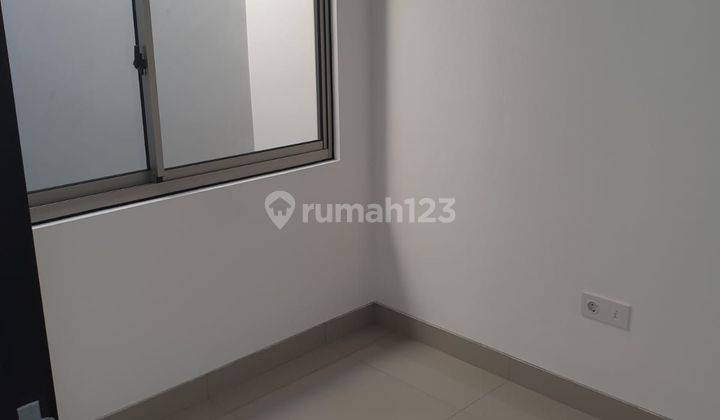 Murah Sewa Rumah 2lt 4.5x10 Kosong Cbd Pik2 Siap Huni Nyaman Asri 2