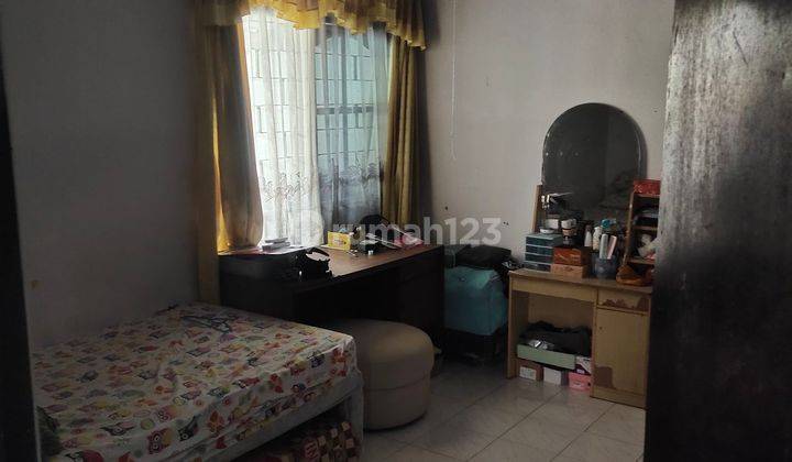 Rumah dijual 1,5 lantai dekat perkotaan 2