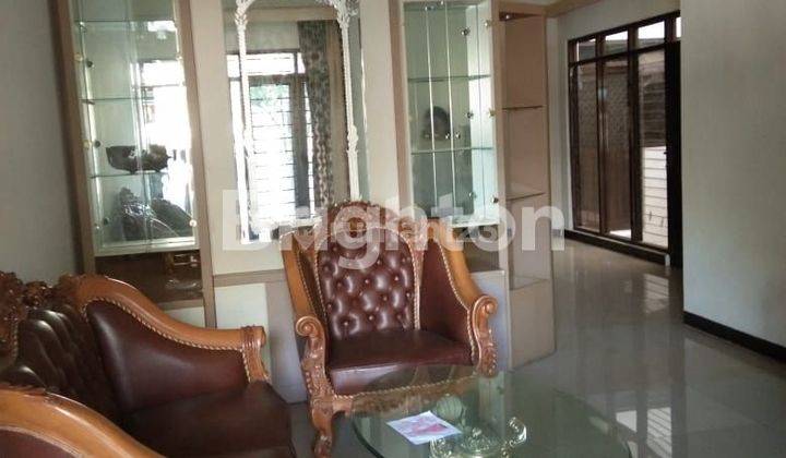 Rumah 2 lantai berada di kawasan Perumahan Elite Surabaya Timur  1