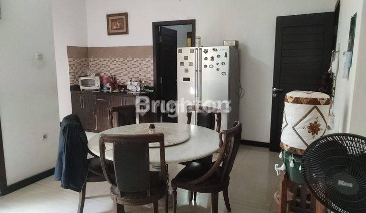 Rumah 2 Lantai Tengah Kota  Denpasar Barat 2