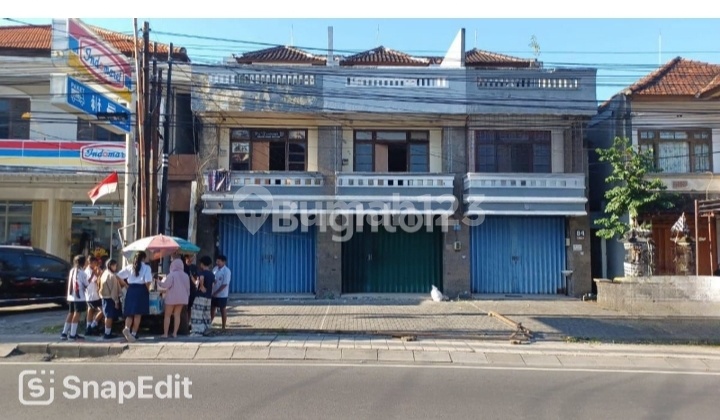 2.5-Story Shop House by the Roadside in West Denpasar