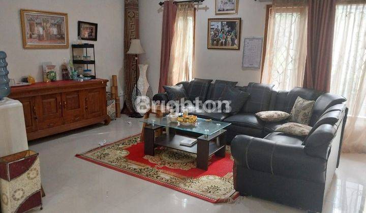 Rumah 2 Lantai Full Furnish Pinggir Jalan Utama Tengah Kota Denpasar Selatan  1