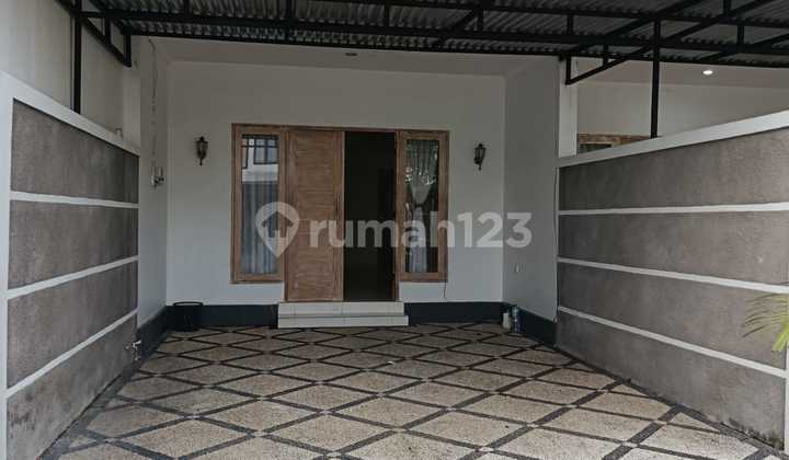 For Rent: 2-Storey Modern Minimalist House in South Denpasar For Rent: 2-Storey Modern Minimalist House in South Denpasar