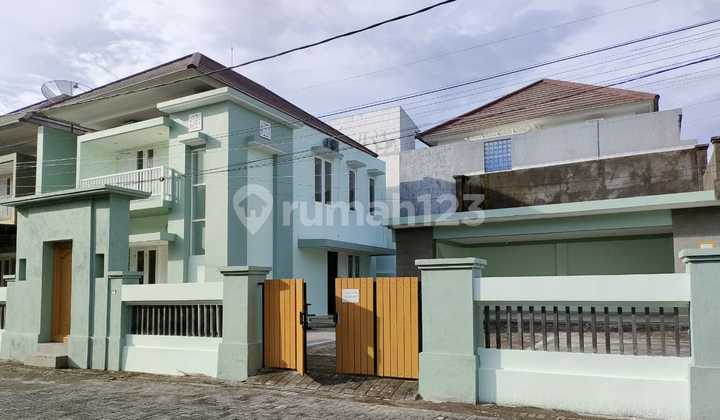 Disewakan Rumah 2 Lantai Komp Perum One Gate Bypass Ngurah Rai , Pedungan 1