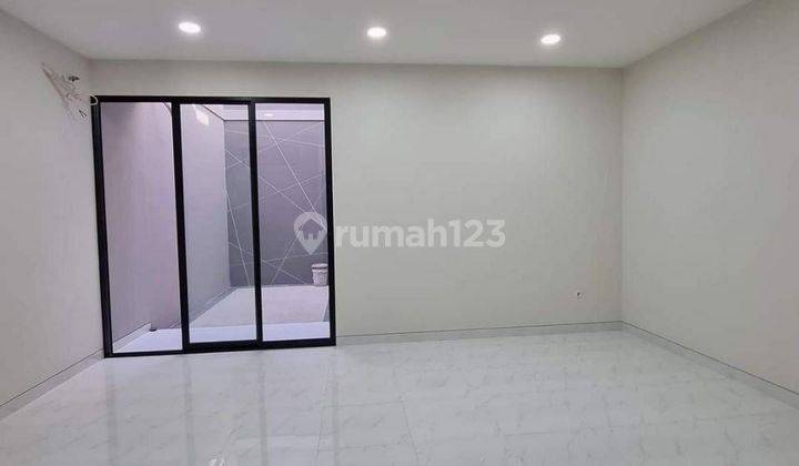 Rumah Baru Kertajaya Indah Lokasi Strategis Tengah Kota Surabaya 2