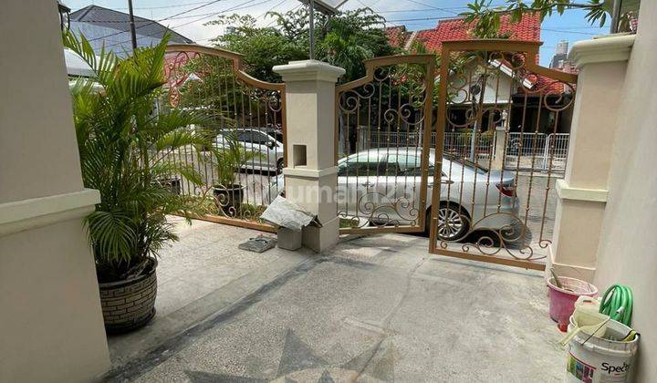 Rumah Mewah Perumahan Galaxy Bumi Permai Araya Surabaya 2