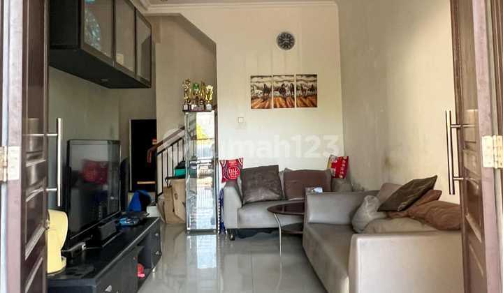 Rumah Metland Puri,jakarta Barat. Luas Tanah 120 M² Luass Bangunan 90 M². Posisi Hoek. Bangunan 2.5 Lantai. Semi Furnish Bagus. Harga 3,1 Milyar Nego 2