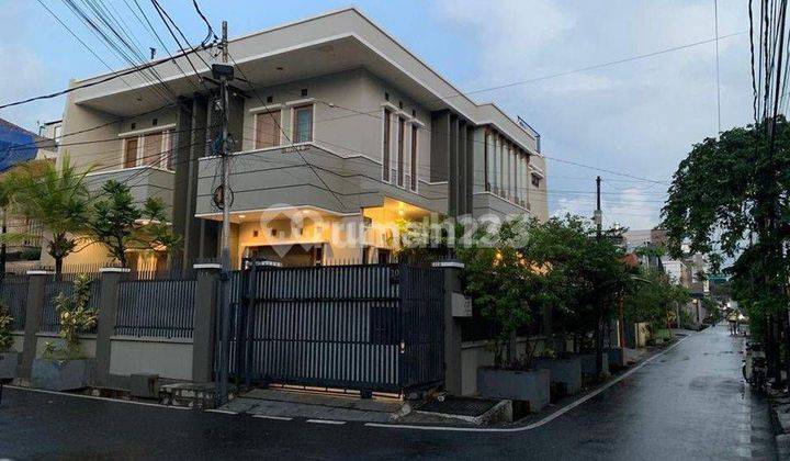 Dijual Rumah Hoek Cantik 2 Lantai Komplek Cideng Jakbar

Cideng, Jakarta Pusat

 1