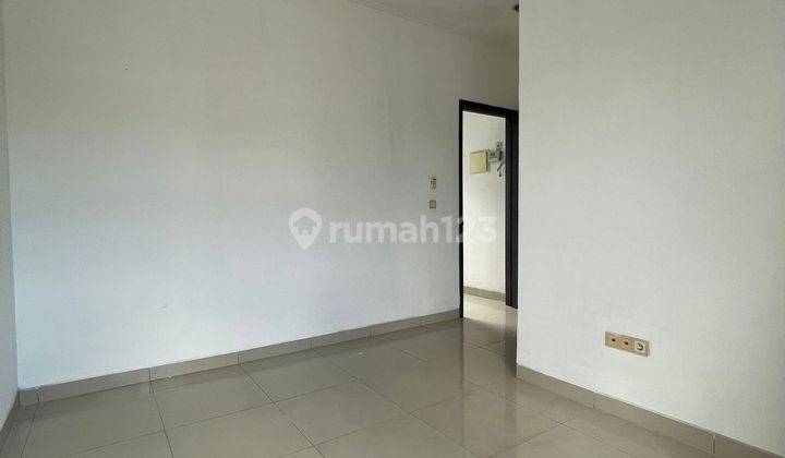 Rumah di Cluster Asia, Green Lake City.uk 8x18 m². Harga 3,2 Milyar Nego. Jakarta barat 2 Lantai SHM Bagus 2