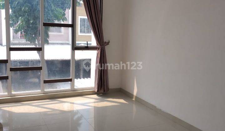 Rumah 2 Lantai di Green Lake City, Jakarta Barat Uk. 6x18m 1