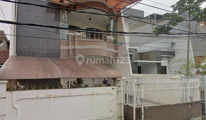 Rumah 2 Lantai Bagus HGB di Jelambar Dutamas Uk. 9X20m 1