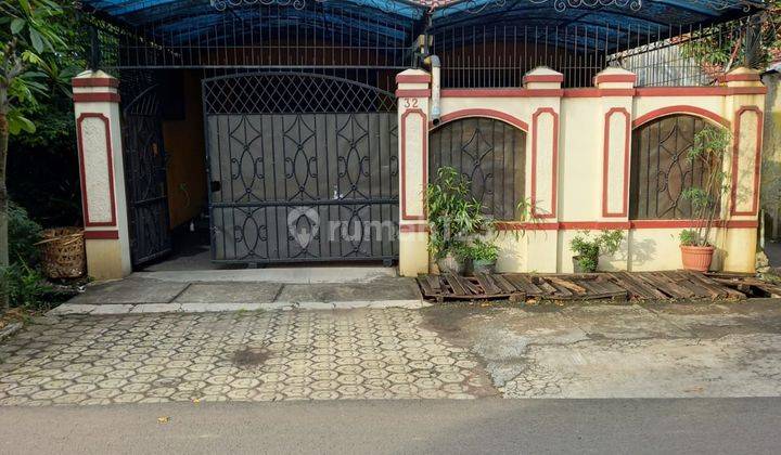 Rumah 2 Lantai Bagus SHM di Meruya Utara, Jakarta Barat 1