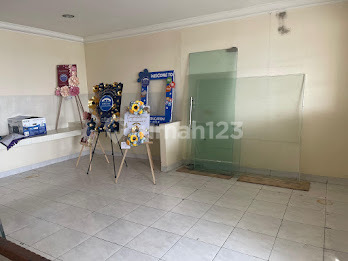 Ruko Eksklusif Pik 1 Hadap Jalan Uk 5x15 M² Renovasi Bangunan 4 Lantai Lantai 1 Full Marmer Surat Shgb Hadap Selatan Harga 6,2 Milyar Nego