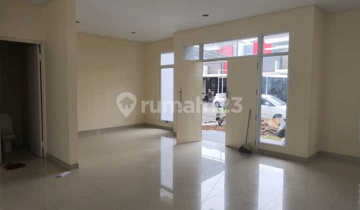 Rumah Green Lake City Cluster Amerika Latin Luas Tanah 275 M² ( 11X25 )Luas Bangunan 360 M²Kmr Tdr 4+1 Kmr Mnd 4+1Listrik 4400 Watt Surat SHM Harga 6,4 Milyar Nego Rumah Green Lake City Cluster Amerika Latin Luas Tanah 275 M² ( 11X25 )Luas Bangunan 360 M²Kmr Tdr 4+1 Kmr Mnd 4+1Listrik 4400 Watt Surat SHM Harga 6,4 Milyar Nego