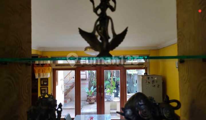 Rumah Menteng Dalam, Kondisi Butuh Renov. Harga Miring. Lokasi Bagus Dan Strategis. Harga 7,8 Milyar. Termurah 2