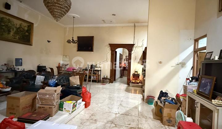 Rumah Dipluit, Jakarta Utara. Luas Tanah 250m2. Luas Bangunan 320m2. Bangunan 3 Lantai. Harga 6,7 Milyar Nego Rumah Dipluit, Jakarta Utara. Luas Tanah 250m2. Luas Bangunan 320m2. Bangunan 3 Lantai. Harga 6,7 Milyar Nego