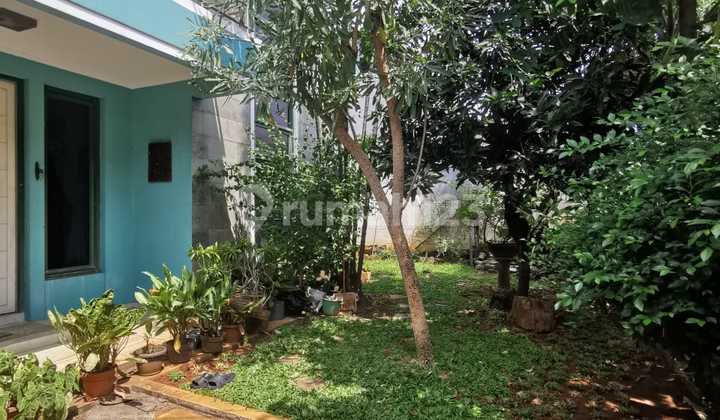 Aries Main Garden Land Area 360m2 (15x24) Building 350m2 2 Floors Bedrooms 4+1 Bathrooms 3+1 Storage 2 Garage 1 Car Parking 2 Cars Electricity 5500 North SHM Furnished Well Water Wide Road 4 Cars Price 9.5m Now 8.5m Negotiable 2