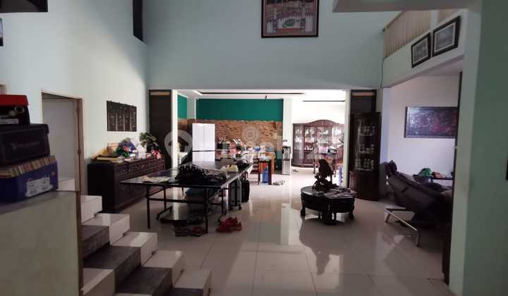 Taman Aries Utama Luas Tanah 360m2 (15x24)bangunan 350m2 2 Lantai Kamar Tidur 4+1kamar Mandi 3+1 Gudang 2 Garasi 1 Mobil Parkiran 2 Mobil Listrik 5500 Utara Shm Furnish Air Tanah Jalan Lebar 4 Mobil Harga 9.5m Jadi 8.5m Nego Taman Aries Utama Luas Tanah 360m2 (15x24)bangunan 350m2 2 Lantai Kamar Tidur 4+1kamar Mandi 3+1 Gudang 2 Garasi 1 Mobil Parkiran 2 Mobil Listrik 5500 Utara Shm Furnish Air Tanah Jalan Lebar 4 Mobil Harga 9.5m Jadi 8.5m Nego