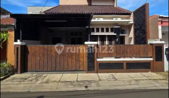 Rmh Baru Renov Di Perum Harapan Kita Karawaciluas Tanah 112 M²luas Bangunan 160 M²bangunan 2 Lantai 4 Km Tidur2 Km Mandifasilitas: 5 Ac,water Heater,kitchen Set,kompor Tanam. Harga 1,5 Milyar Nego