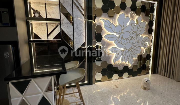 Apartment Gold Coast
Area 51m²
1 Bedroom
1 Bathroom
Atlantic Tower
Luxury Furnished
Deposit 35 million
Rental Price: 150 million/ year
Minimum Lease 2 years