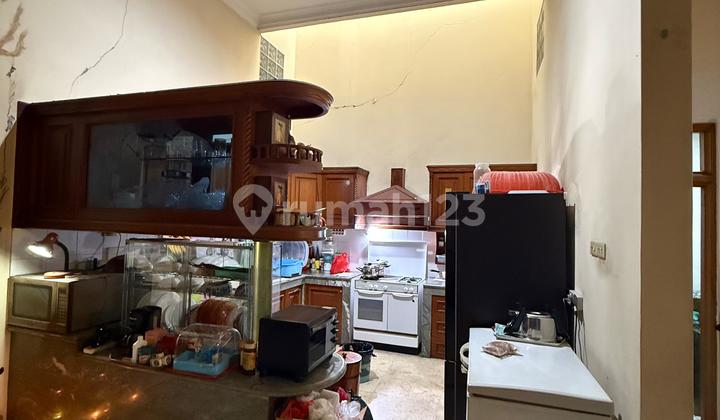 Rumah Dipluit, Jakarta Utara. Luas Tanah 250m2. Luas Bangunan 320m2. Bangunan 3 Lantai. Harga 6,7 Milyar Nego 2