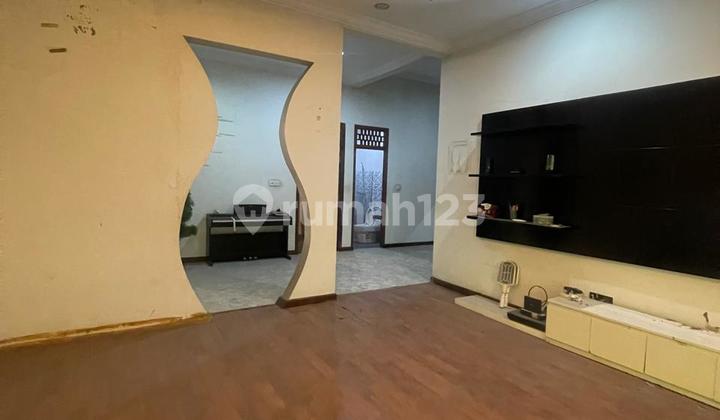 Rumah Metro Permata Tangerang Luas Tanah 576 M²luas Bangunan 288 M²bangunan 2 Lantai Kamar Tidur 5+1kamar Mandi 3+1air Tanah + Pam Listrik 5500 Garasi 4 Mobil Harga 5 M (nego) 2