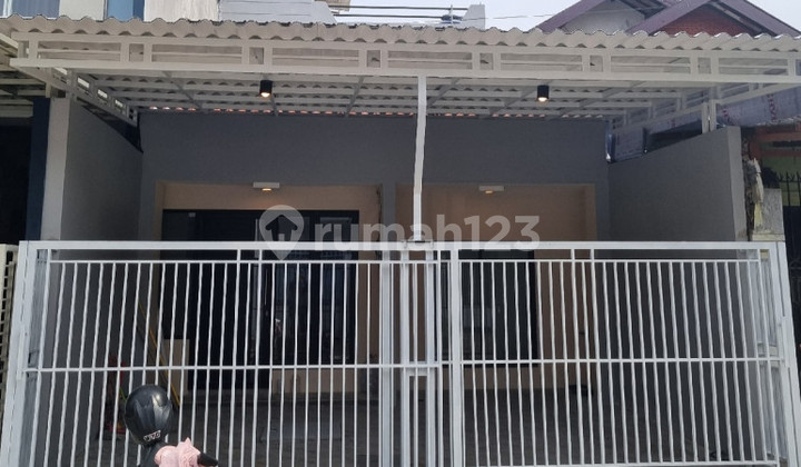 Babatan North Coast House Surabaya