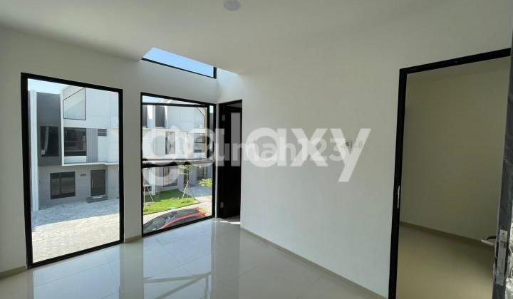 New House for Sale in Eastern Park Sukolilo East Surabaya Near Pakuwon City 2