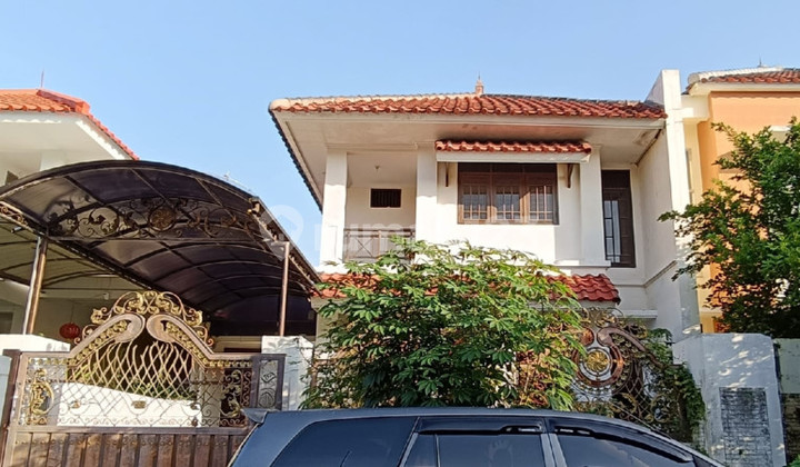 Disewakan Rumah 2 Lantai Villa Westwood Pakuwon City Surabaya