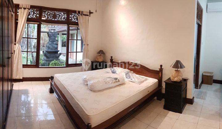 Villa Jalan Kaki Ke Pantai Sanur Bali 2