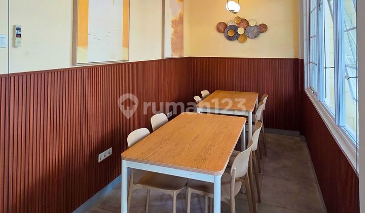 Exclusive Boarding House for Sale in Mangga Besar Exclusive Boarding House for Sale in Mangga Besar