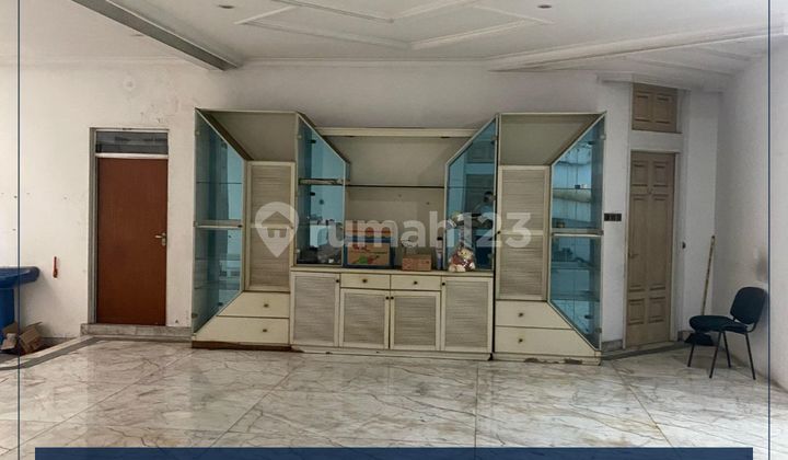 Dijual/ Disewakan Rumah Dalam Komplek Di Intercon Kebon Jeruk