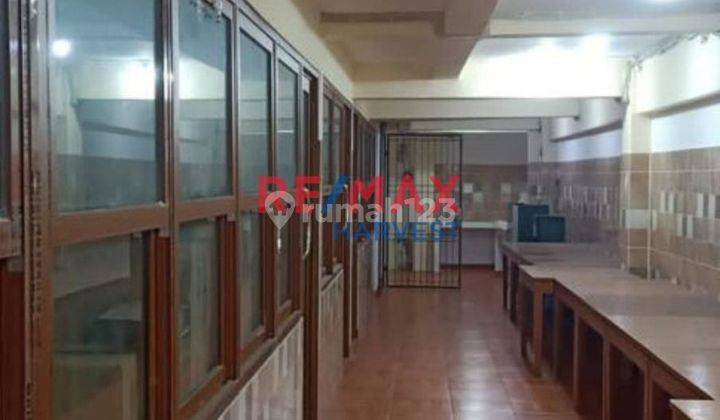 Di Jual Cepat Murah Rumah 3 Lantai Bagus  1