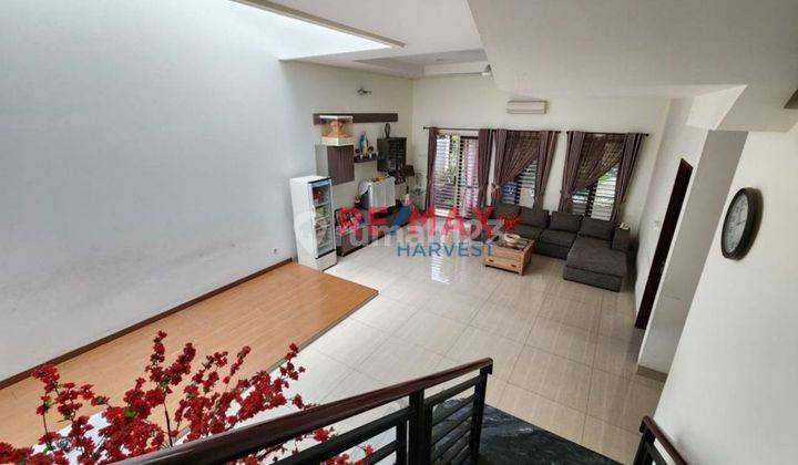 Dijual Cepat Rumah Modern 4 Lantai Bagus Posisi Hook 2